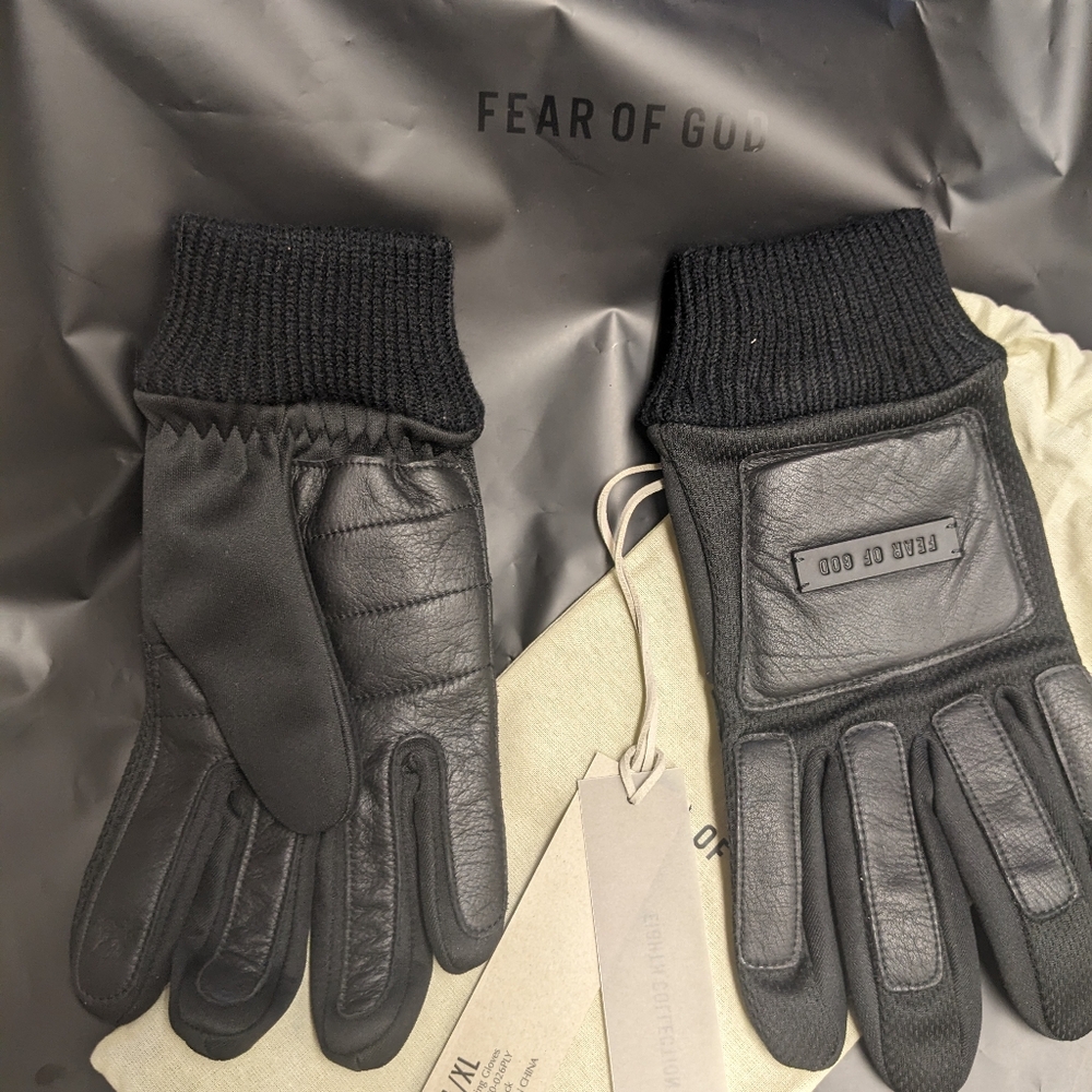 Fear of God Goalkeeper Gloves in Black size L/XL